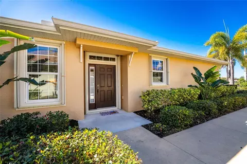 215 Fontanelle Cir, Venice, FL 34292