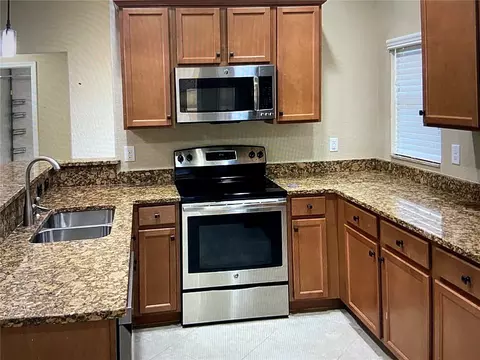 Kitchen - 20675 Romagna Pl, Venice, FL 34293 photo 2 of 2