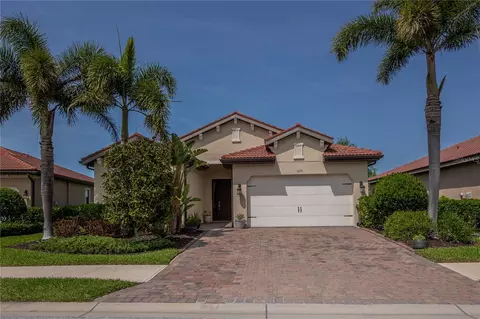1035 Bradberry Dr, Nokomis, FL 34275