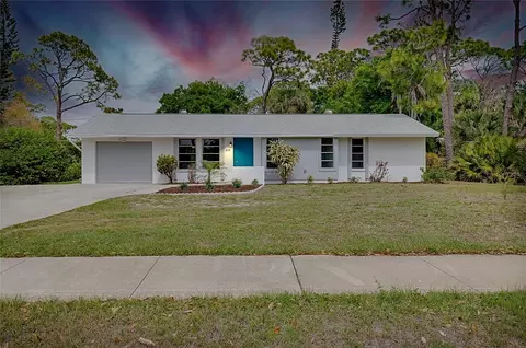 470 Artists Ave, Englewood, FL 34223