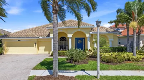 5440 Waterview Dr, North Port, FL 34291