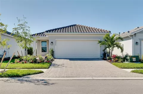 10495 Abaco Falls Dr, Englewood, FL 34223