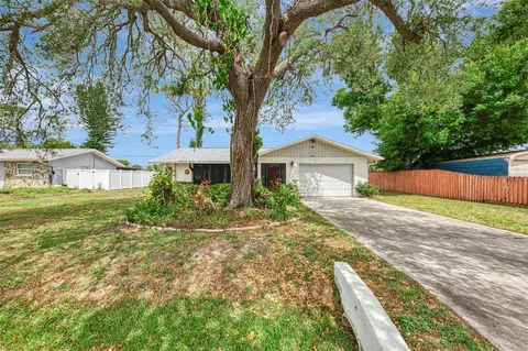 581 Crocus Rd, Venice, FL 34293