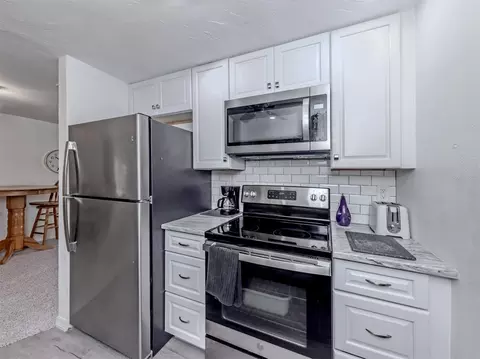 Kitchen - 3180 Fallow Rd, Venice, FL 34293 photo 3 of 4