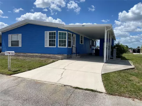701 Riverview Cir, North Port, FL 34287