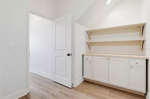 Entry Way - 9395 Sandy Bluffs Cir, Parrish, FL 34219 photo 5 of 11