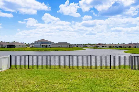 Exterior - 9395 Sandy Bluffs Cir, Parrish, FL 34219 photo 3 of 12