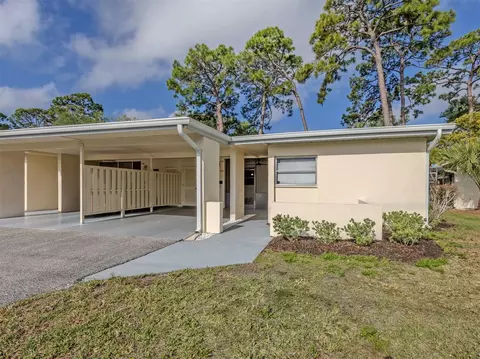 6108 Green View Dr #143, Sarasota, FL 34231