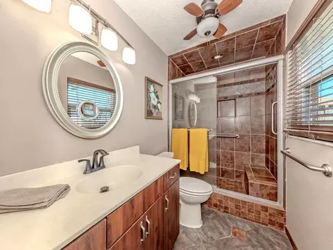 Bath - 2972 Argyle Rd, Venice, FL 34293 photo 1 of 2
