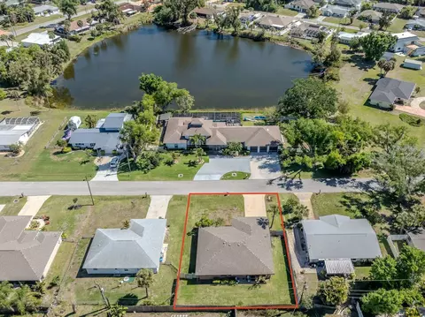 View/Area - 2972 Argyle Rd, Venice, FL 34293 photo 2 of 11
