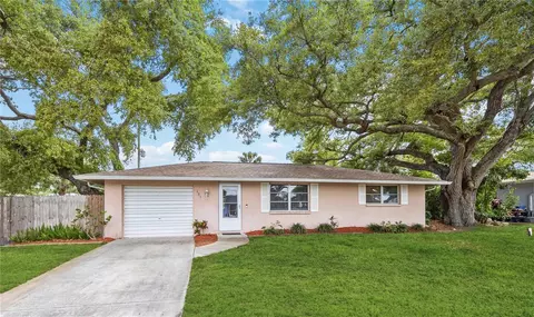 131 Dartmouth Rd, Venice, FL 34293