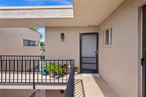 2763 Woodgate Ln #301, Sarasota, FL 34231