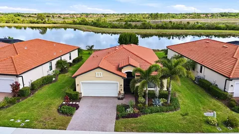 10474 Medjool Dr, Venice, FL 34293
