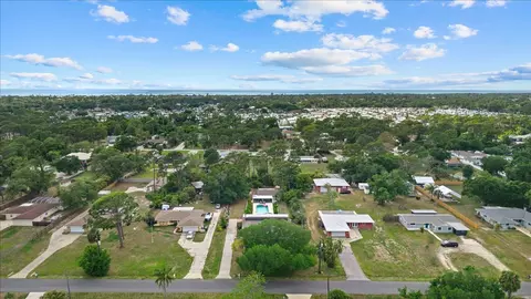 View/Area - 5868 Denison Dr, Venice, FL 34293 photo 4 of 5