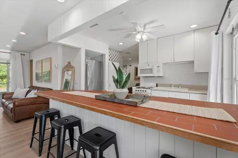Kitchen - 5868 Denison Dr, Venice, FL 34293 photo 7 of 8