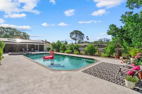 Exterior - 5868 Denison Dr, Venice, FL 34293 photo 7 of 20