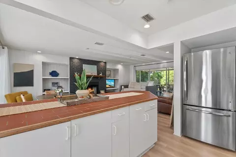 Kitchen - 5868 Denison Dr, Venice, FL 34293 photo 6 of 8