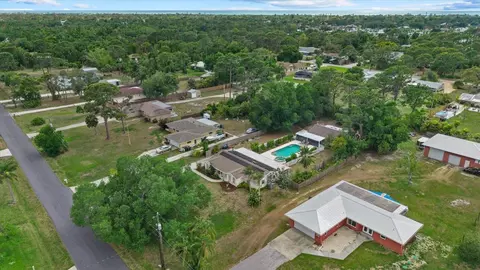 View/Area - 5868 Denison Dr, Venice, FL 34293 photo 5 of 5