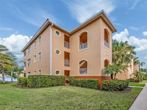 121 N Auburn Rd #11, Venice, FL 34292