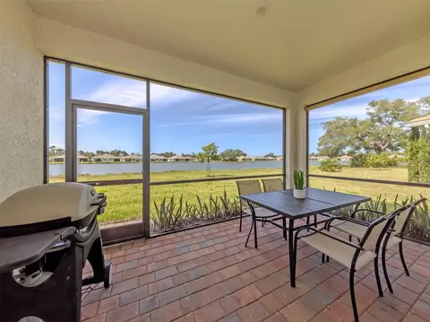 Exterior - 749 Ibiza Loop, Venice, FL 34292 photo 2 of 15