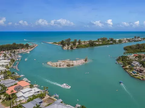View/Area - 749 Ibiza Loop, Venice, FL 34292 photo 7 of 8