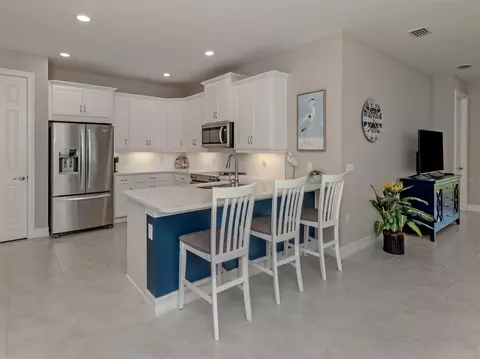 Kitchen - 749 Ibiza Loop, Venice, FL 34292 photo 1 of 6