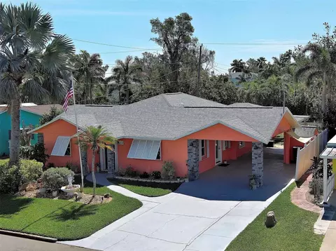 4527 103rd St W, Bradenton, FL 34210