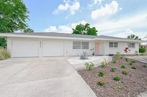 2833 Sunnyside St, Sarasota, FL 34239