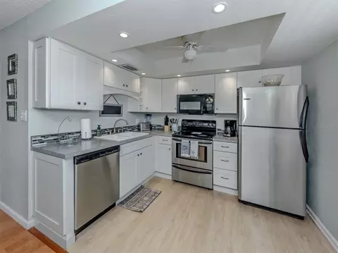 Kitchen - 400 Base Ave E #227, Venice, FL 34285 photo 3 of 4