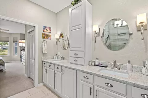 Bath - 2191 Chenille Ct, Venice, FL 34292 photo 3 of 4