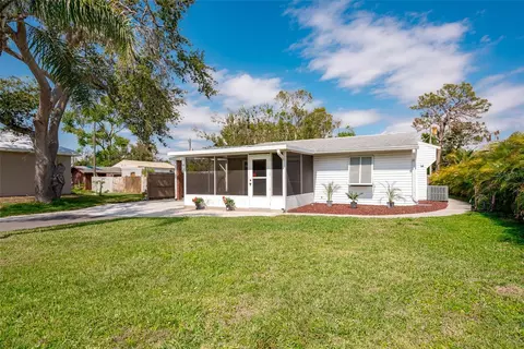 2209 Woodmere Rd, Venice, FL 34293