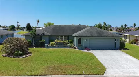 984 N Gondola Dr, Venice, FL 34293
