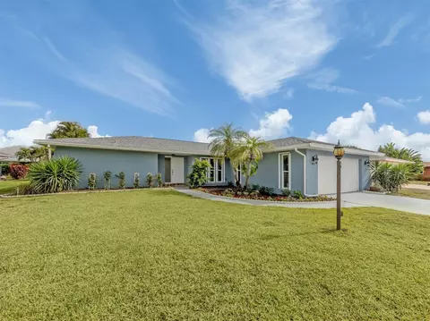 1007 River Oaks Ct, Venice, FL 34293