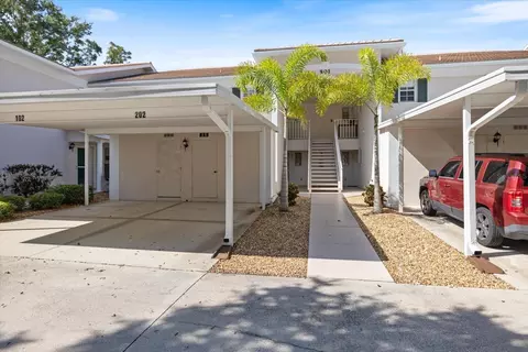 801 Montrose Dr #202, Venice, FL 34293