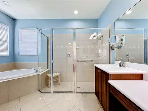 Bath - 11603 Dancing River Dr, Venice, FL 34292 photo 2 of 5