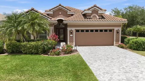 3593 Whispering Oaks Dr, North Port, FL 34287