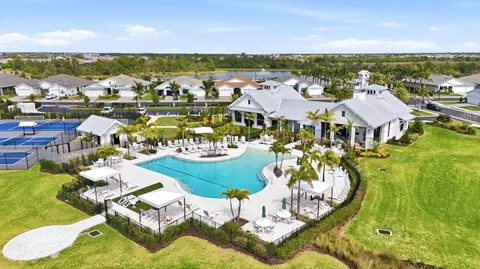 View/Area - 18645 Midsummer Pl, Venice, FL 34293 photo 22 of 25
