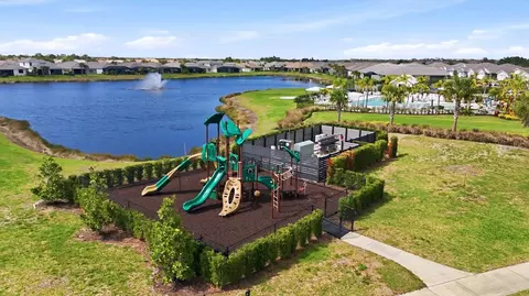 View/Area - 18645 Midsummer Pl, Venice, FL 34293 photo 20 of 25