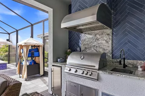 Kitchen - 18645 Midsummer Pl, Venice, FL 34293 photo 5 of 5