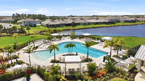 View/Area - 18645 Midsummer Pl, Venice, FL 34293 photo 21 of 25