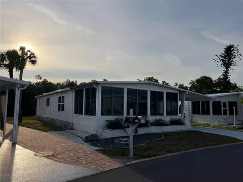 825 Jolanda Cir, Venice, FL 34285 photo 2
