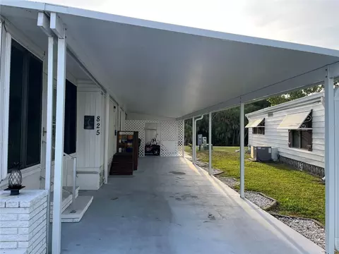 825 Jolanda Cir, Venice, FL 34285 photo 3