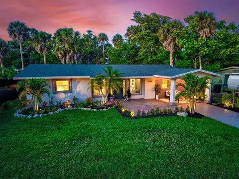 1129 Groveland Ave, Venice, FL 34285