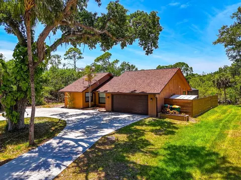 225 Hoffer St, Port Charlotte, FL 33953