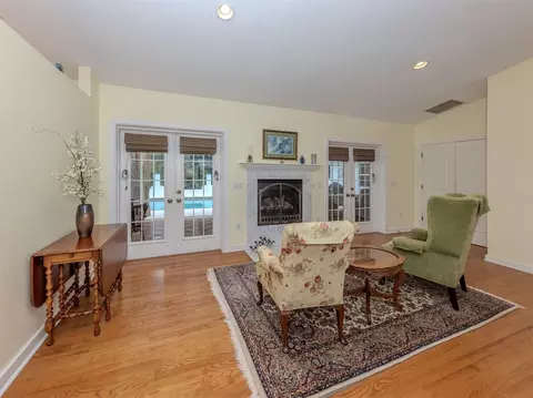 Living - 628 Granada Ave, Venice, FL 34285 photo 4 of 4