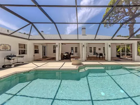 Exterior - 628 Granada Ave, Venice, FL 34285 photo 8 of 15