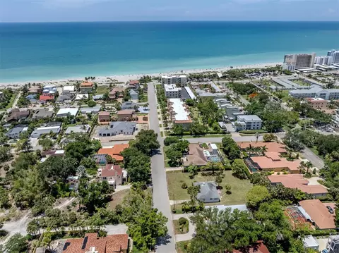 View/Area - 628 Granada Ave, Venice, FL 34285 photo 12 of 21