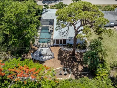 View/Area - 628 Granada Ave, Venice, FL 34285 photo 3 of 21