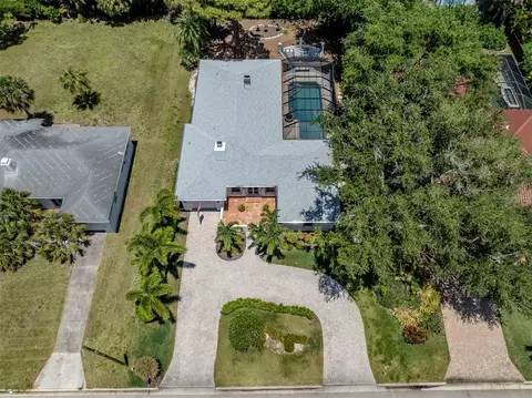 View/Area - 628 Granada Ave, Venice, FL 34285 photo 2 of 21