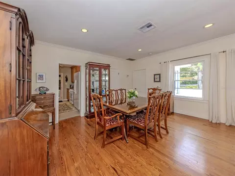 Dining - 628 Granada Ave, Venice, FL 34285 photo 3 of 3